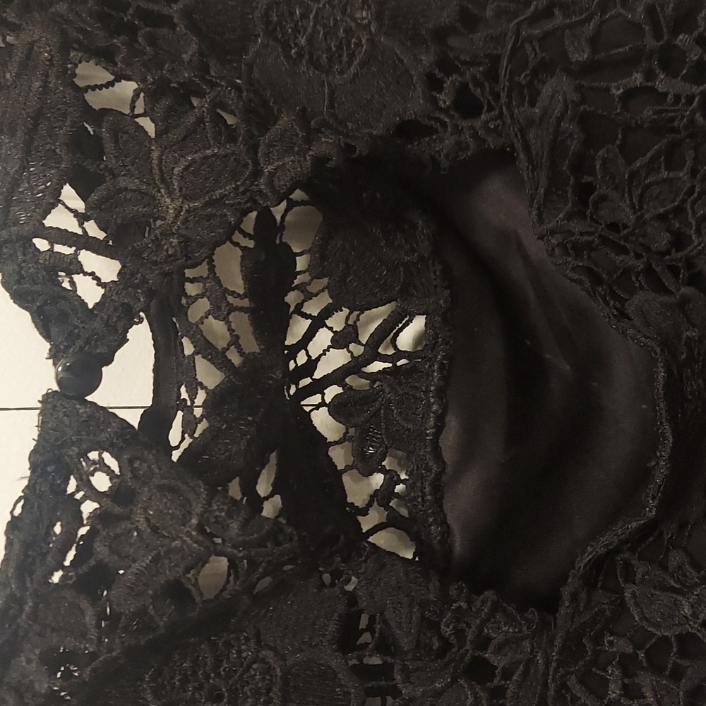 Dress - Picture 5 of 9